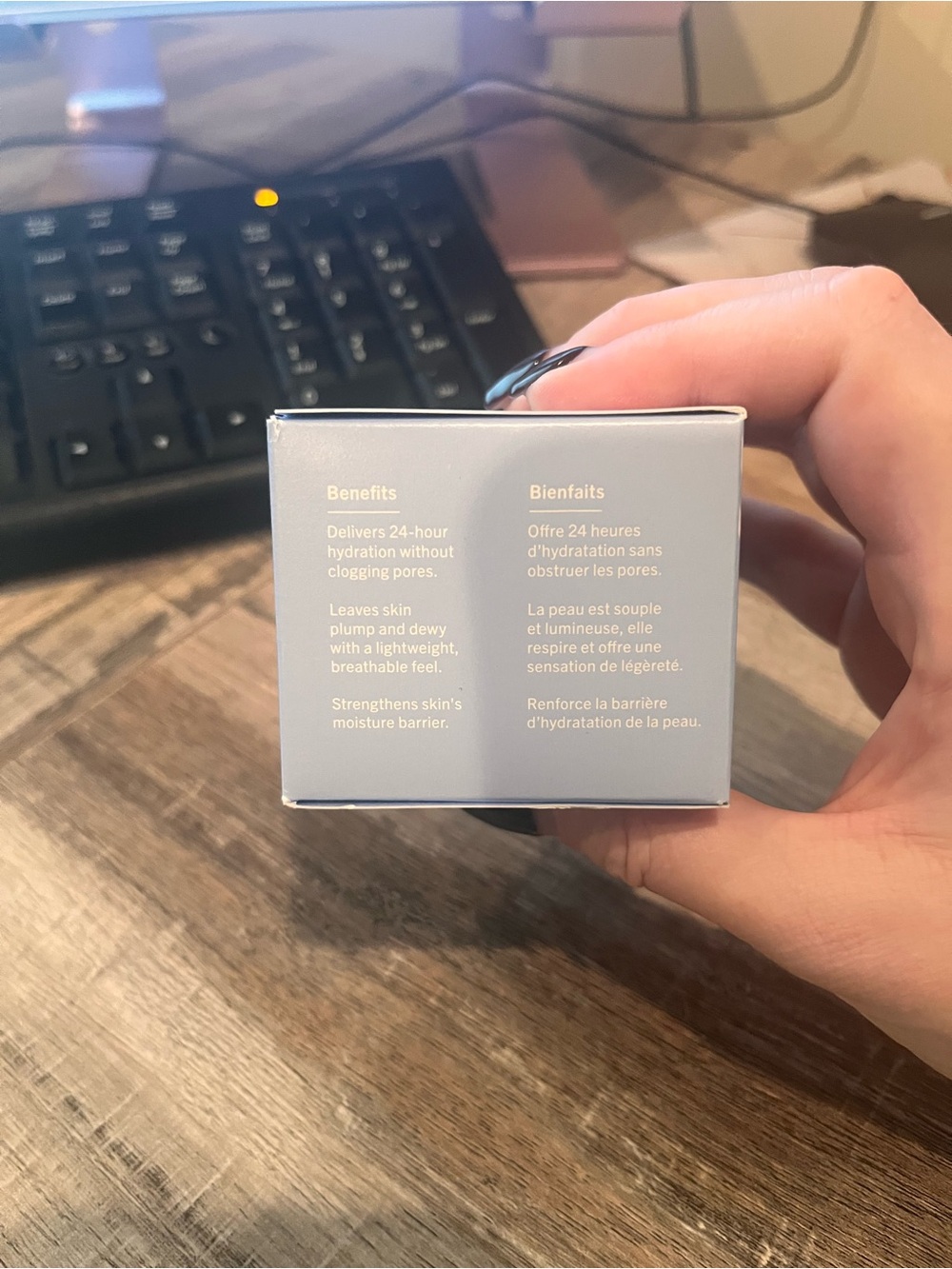 First Aid Beauty - Hydrating Dewy Gel Cream - Picture 5 of 11